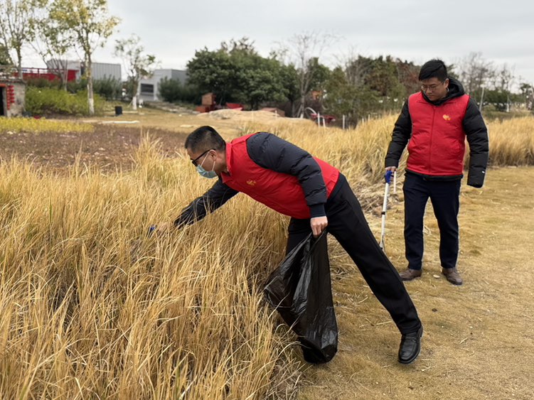 平安担保福建分公司：守护碧海银滩，共建美丽家园