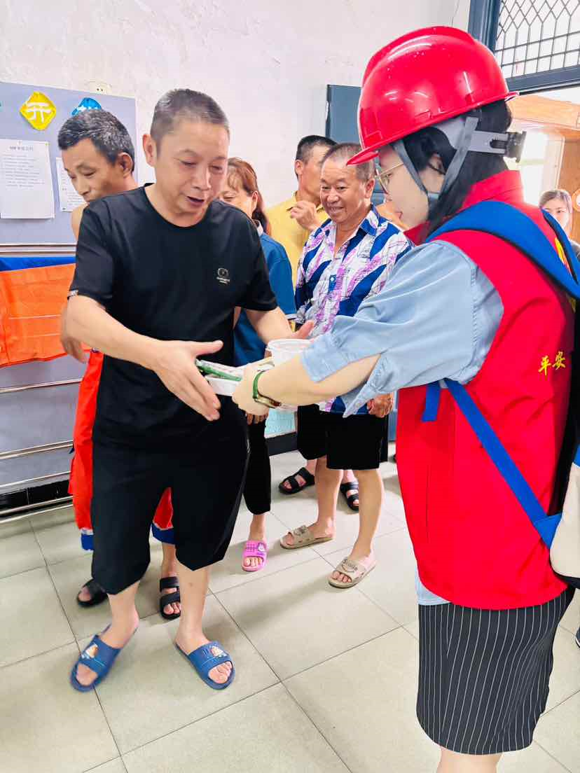 生产自救显担当，爱心传递暖人心——平安担保福建分公司助力福州灾区共克时艰