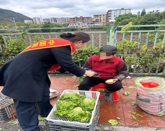 中国民生银行泉州南安支行开展“防范电信网络诈骗”消保宣传活动