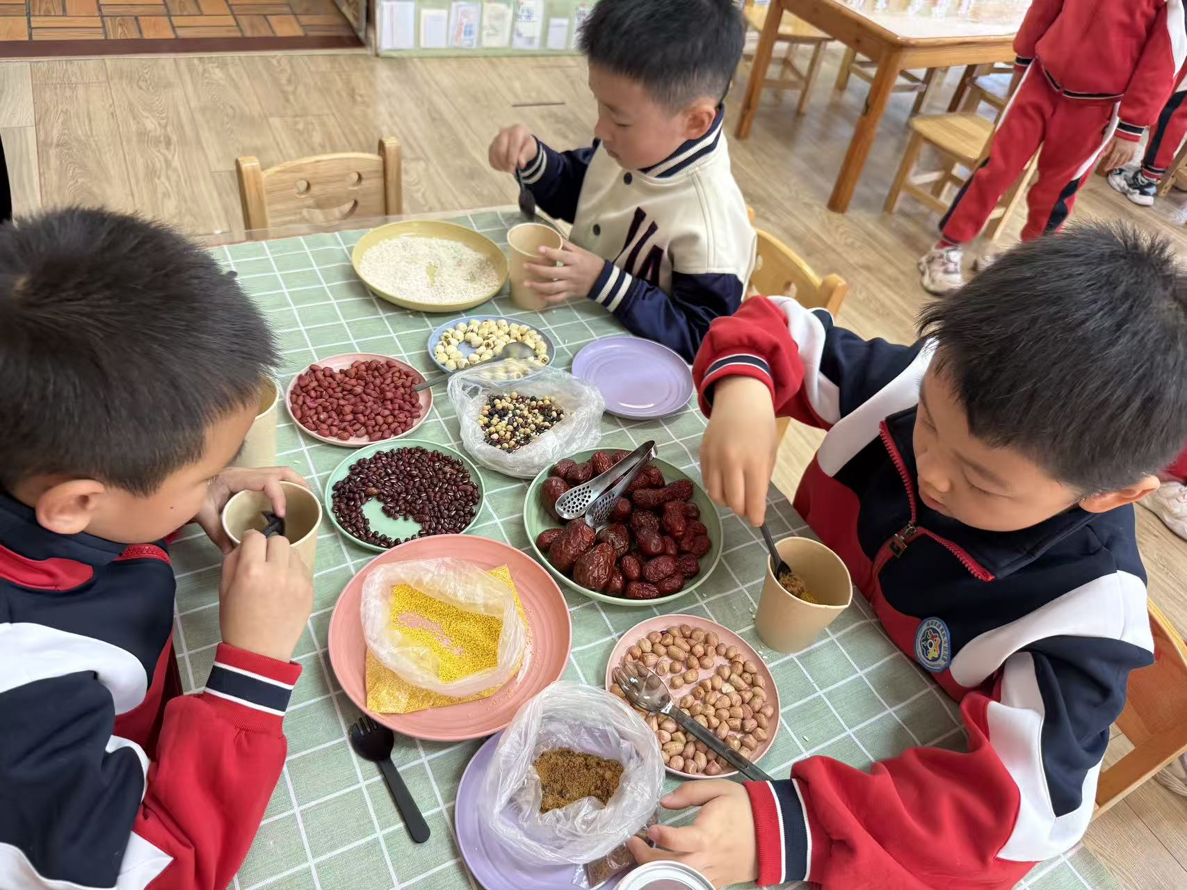 拗九春信至 福马送安康 ——福建省直属机关幼儿园浓情欢度拗九节