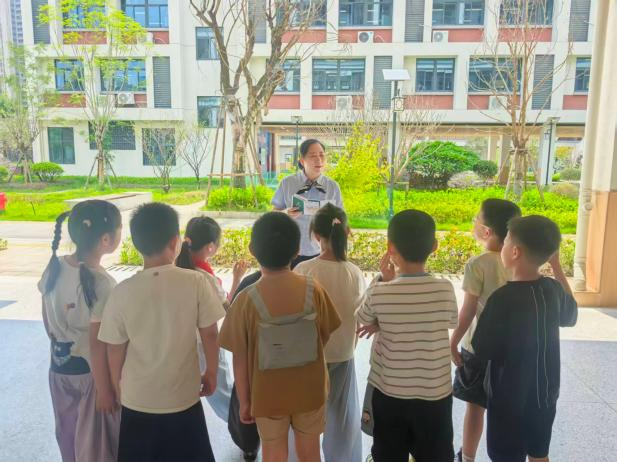 金融守护伴成长  邮爱公益润童心 —邮储银行福州市光明...